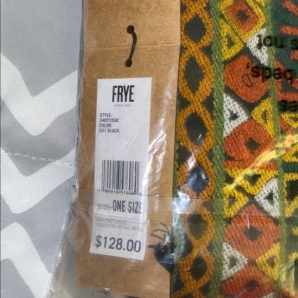 Frye one size wrap/scarf 🧣 - Picture 5 of 5